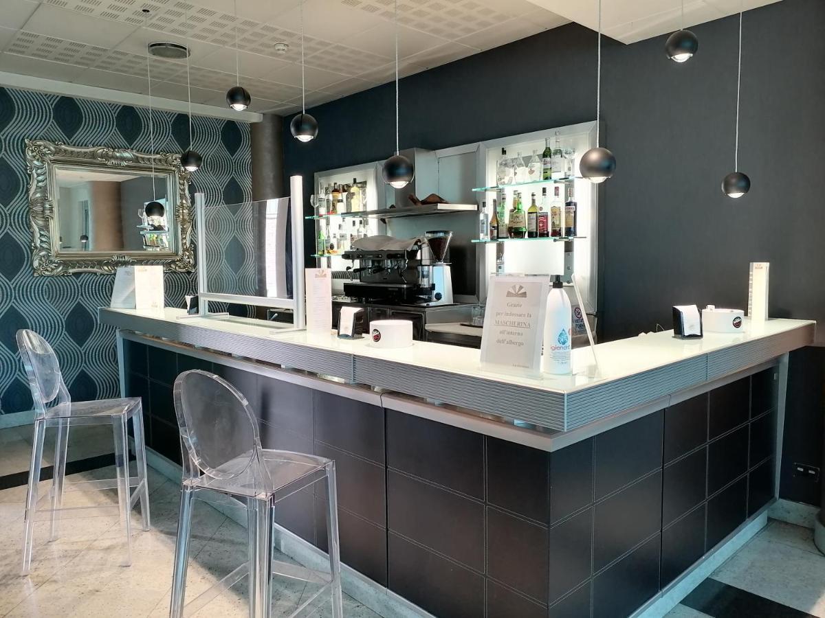 Hotel Parisi Nichelino Eksteriør billede