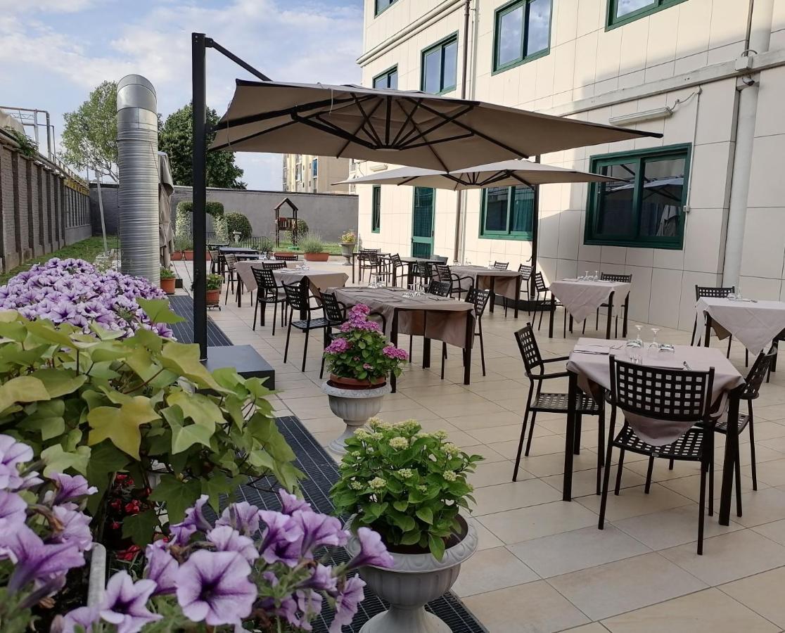 Hotel Parisi Nichelino Eksteriør billede
