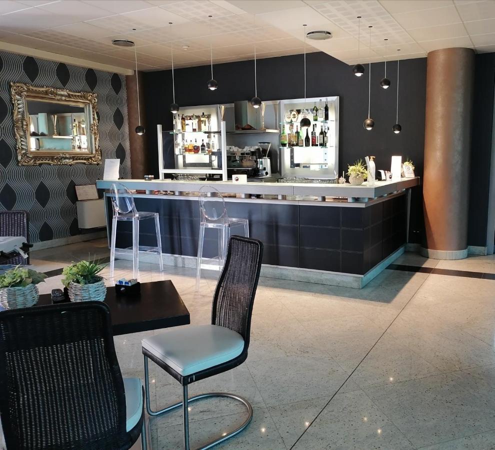 Hotel Parisi Nichelino Eksteriør billede