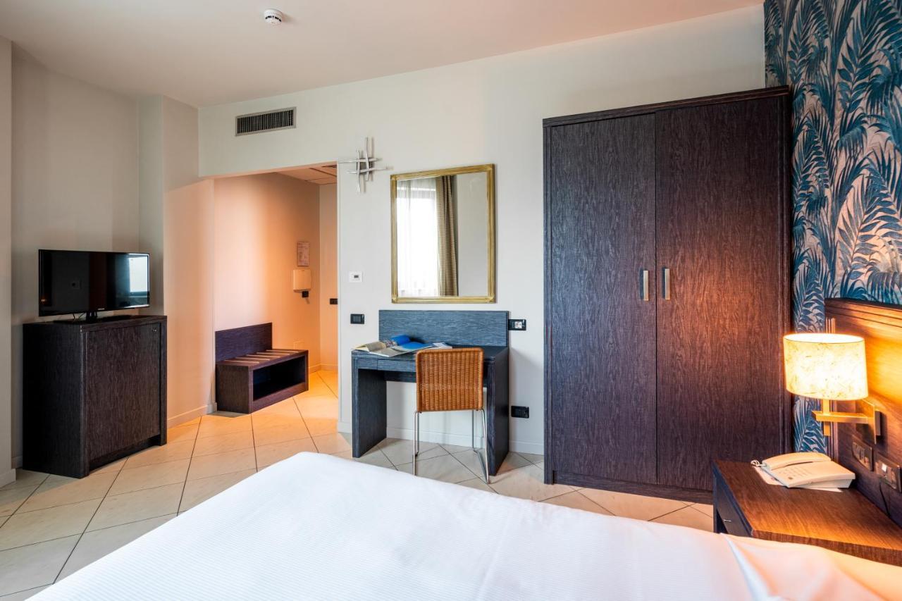 Hotel Parisi Nichelino Eksteriør billede